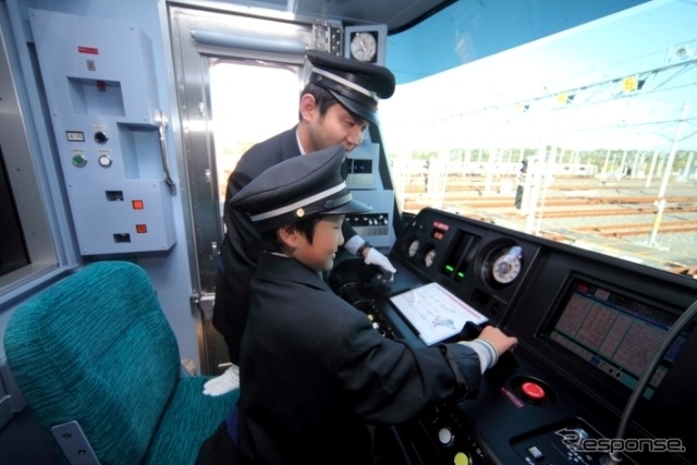 洗車体験や運転室見学は事前応募制となっている。