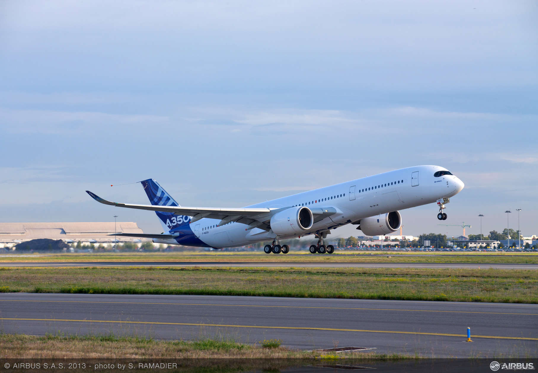 A350 XWBテスト用航空機（MSN3）による最初の飛行