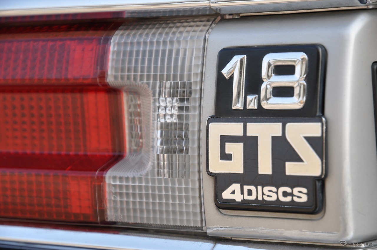 スバル レオーネ 1800 セダン GTS（AB4）