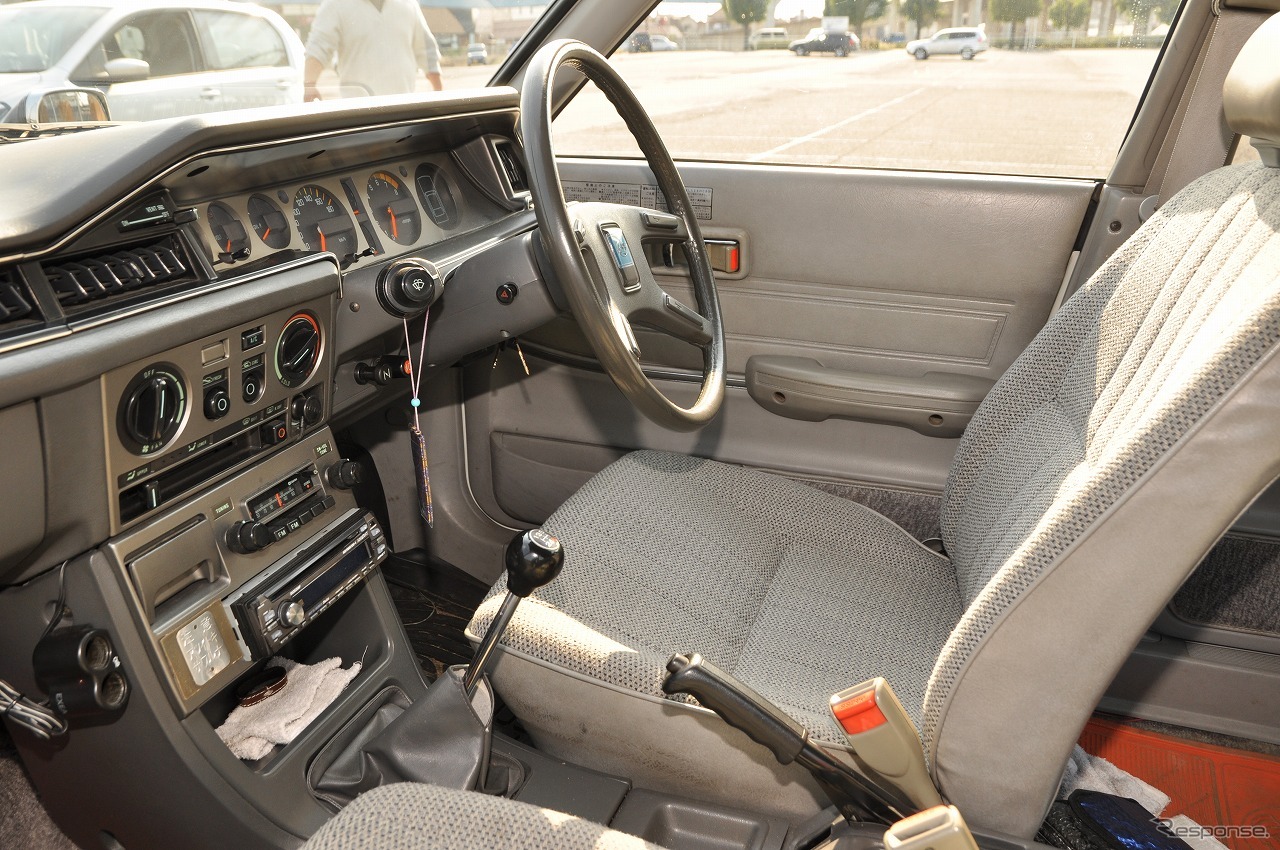 スバル レオーネ 1800 セダン GTS（AB4）
