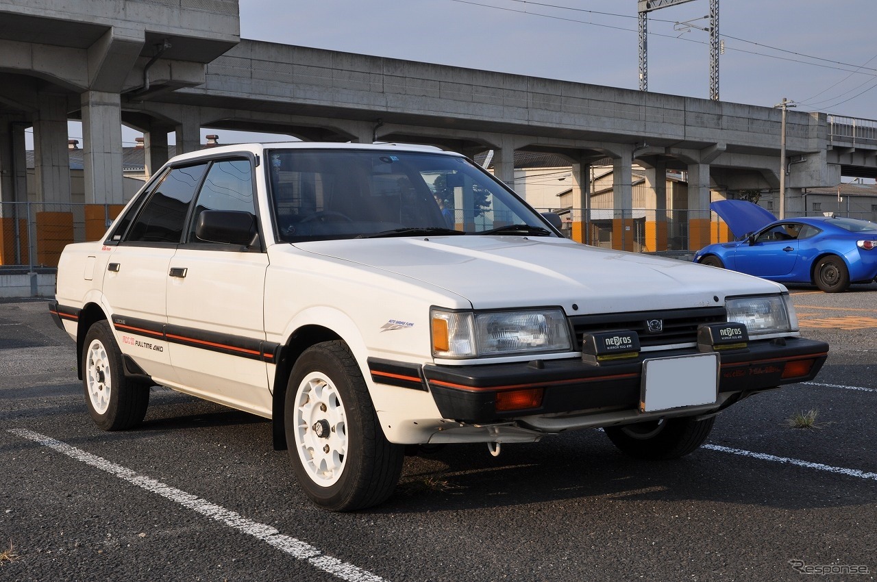 スバル レオーネ 1800 セダンRX/II（AA5）