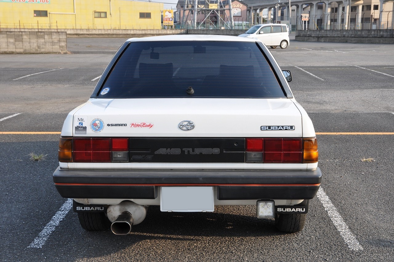スバル レオーネ 1800 セダンRX/II（AA5）