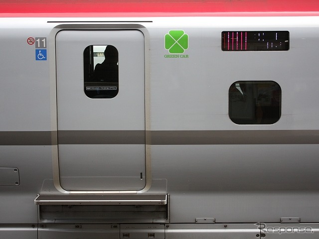 E6系のグリーン車（11号車）。今回の無料貸出サービスは『スーパーこまち』グリーン車の利用者のみ利用できる。