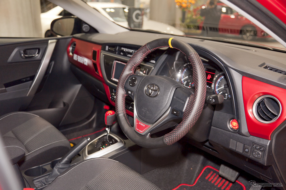 アムラックス東京、10月24日から シャア専用オーリス タイムレンタル開始