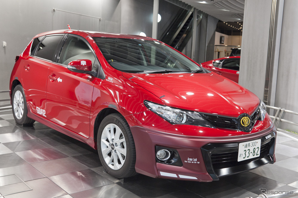 アムラックス東京、10月24日から シャア専用オーリス タイムレンタル開始