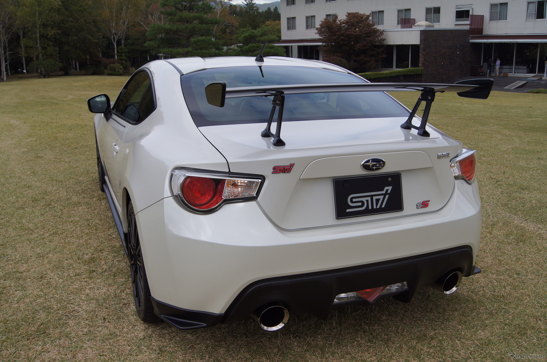 スバル BRZ tS