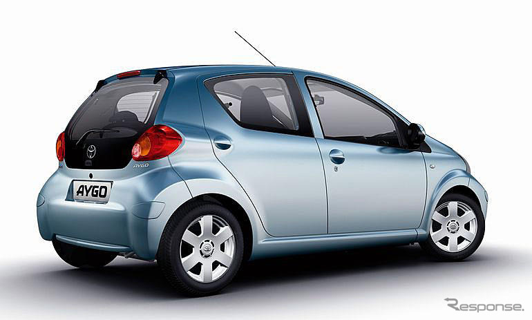 トヨタ アイゴ 発進