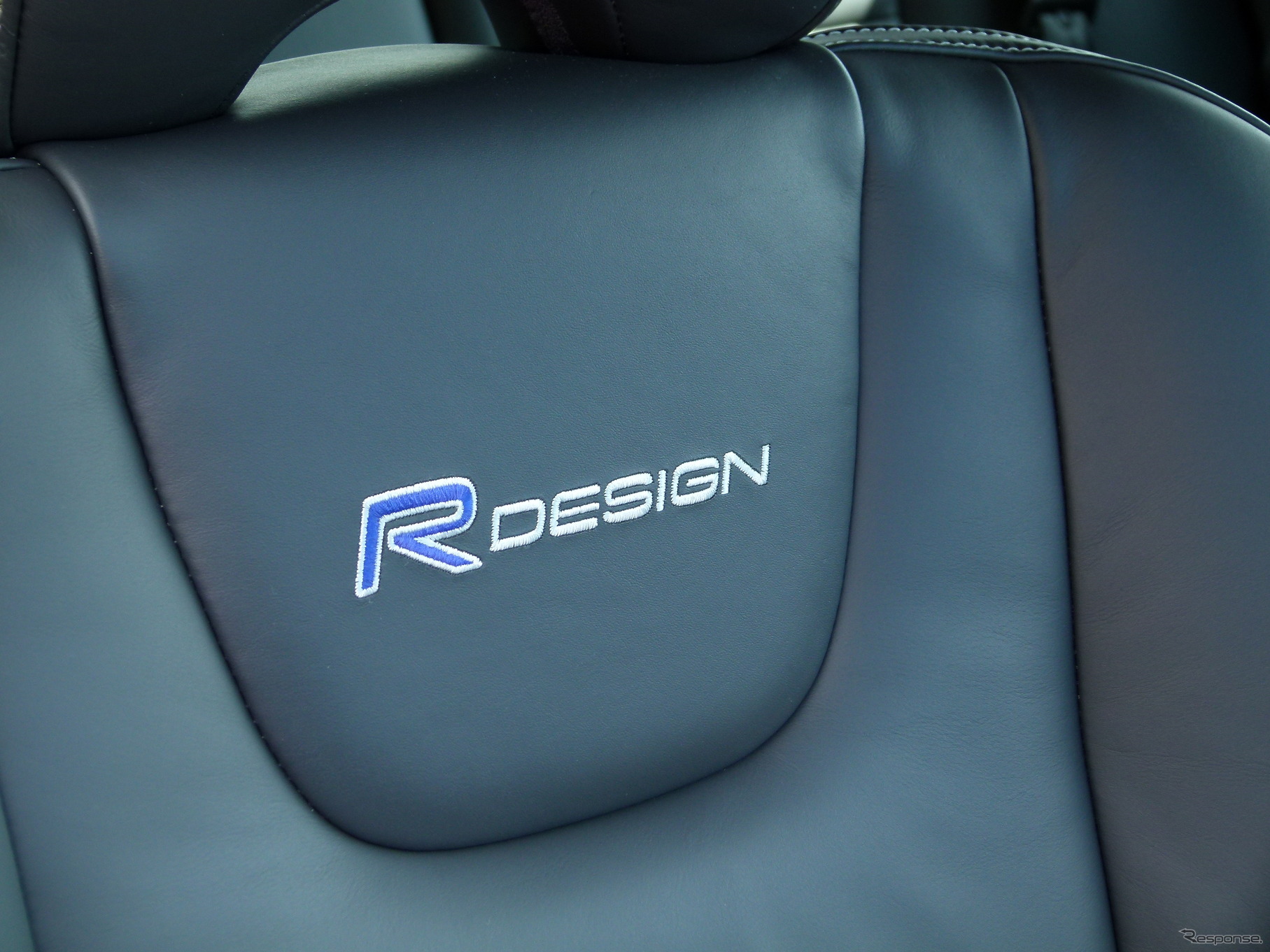 ボルボS60 T6 AWD RーDESIGN