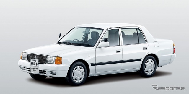 コンフォート教習車 ガソリン ５速マニュアル車（スーパーホワイトII）＜オプション装着車＞