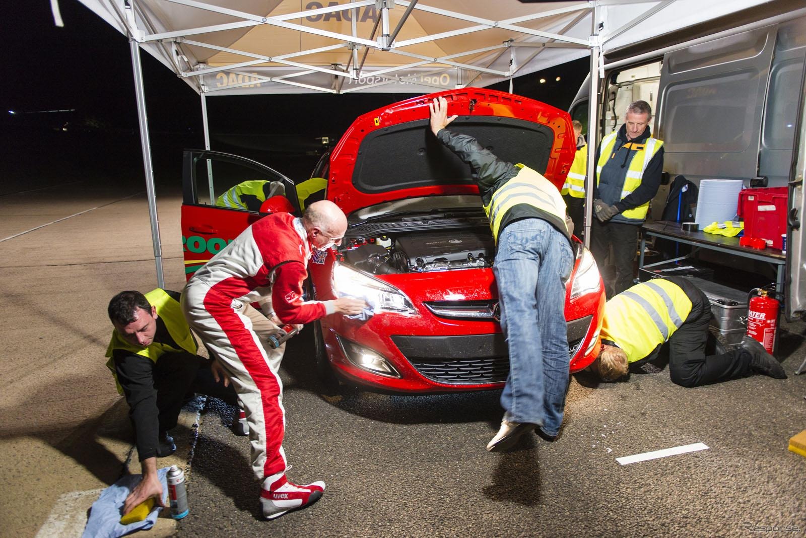 オペル アストラの24時間耐久走行テスト