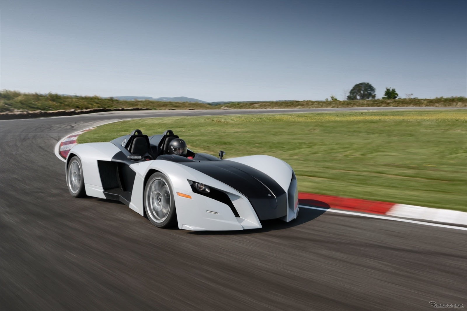 マグナムカーズの新型スーパーカー、MK5