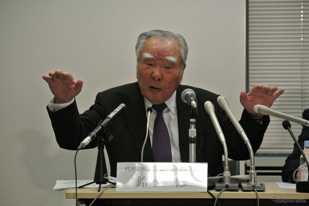 スズキ 鈴木修会長兼社長