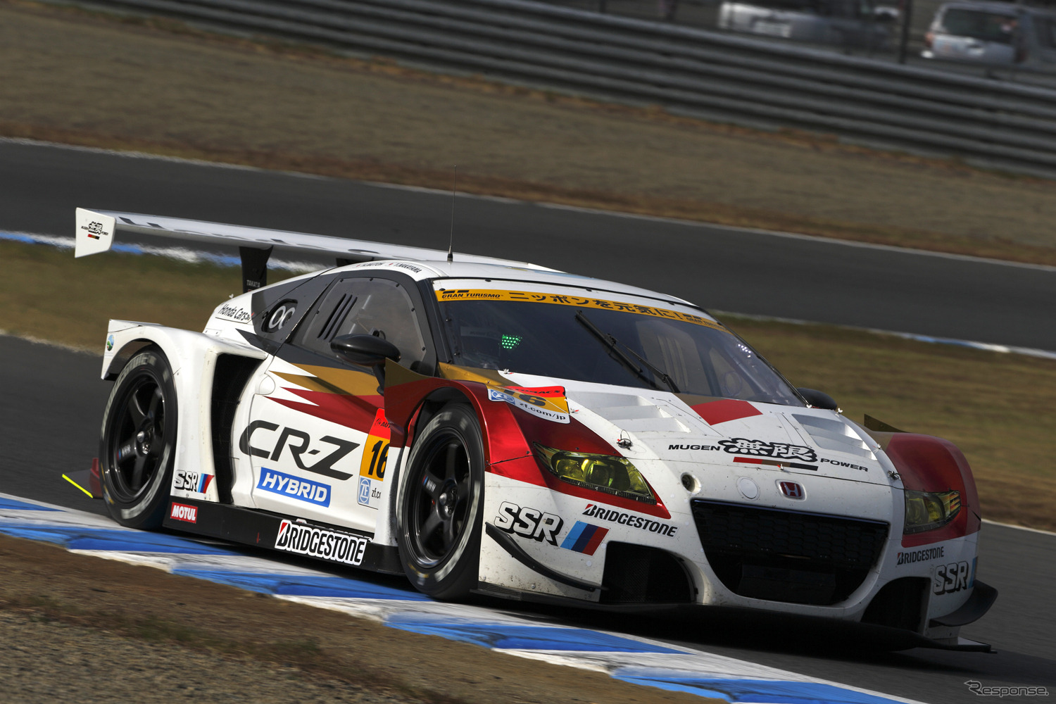 最終戦2位で王座をつかんだ#16 無限CR-Z。写真：Honda