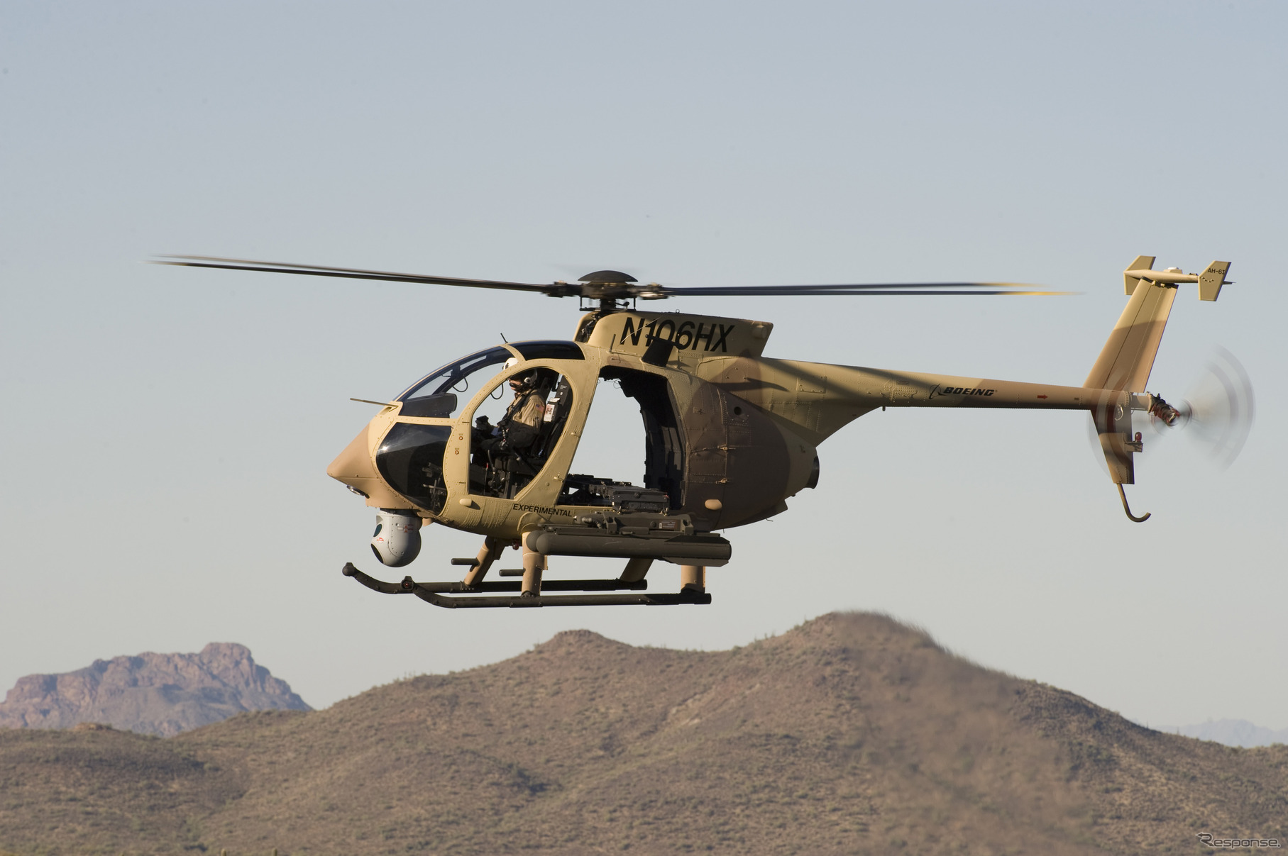 AH-6i偵察及び攻撃ヘリコプター