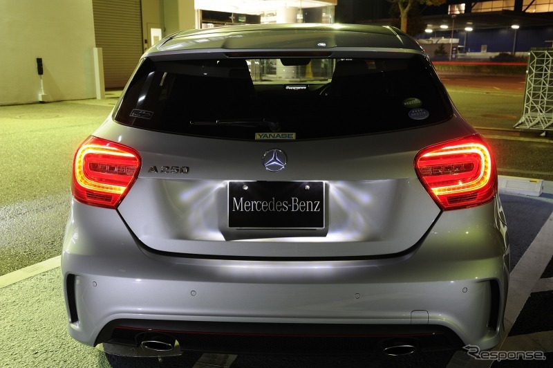 ヤナセ・オリジナル LEDエンブレム リア・イルミネーション