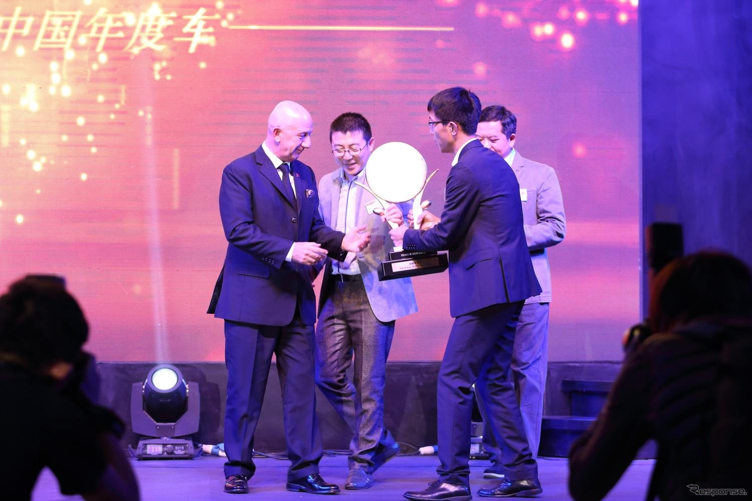 広州モーターショー13での2014中国カーオブザイヤー受賞式