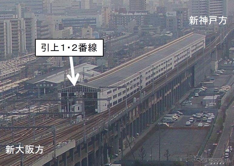 改良工事に着手する前の新大阪駅引上線。ホームと引上線の増設にあたっては、高架橋の北側（左）に広がる阪急の所有地を一部活用した。