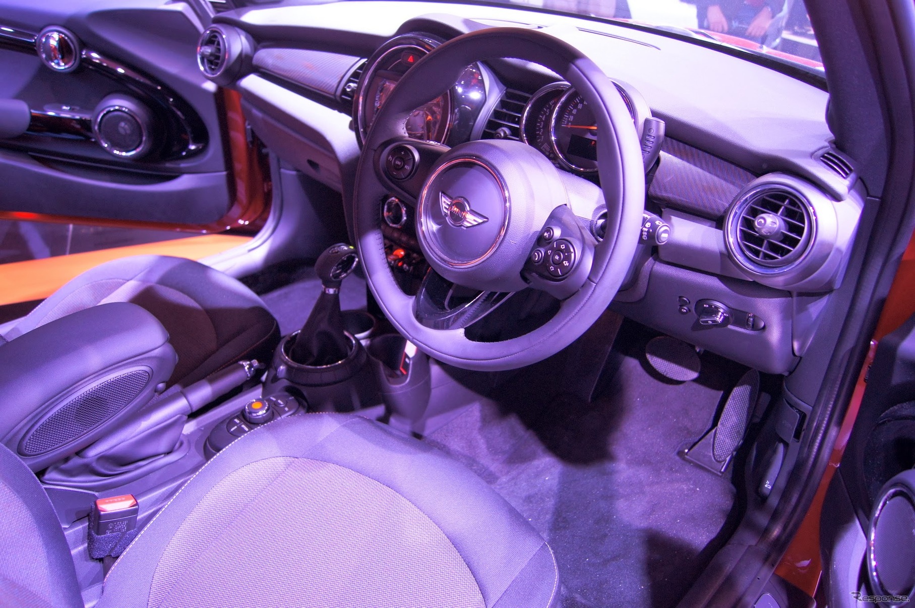 MINI プレスカンファレンス（東京モーターショー13）