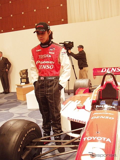 場内騒然、無礼な記者にトラがキレた!! の一部始終