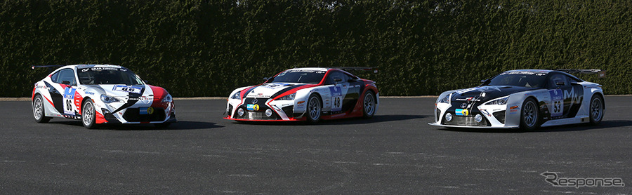 左から GAZOOレーシング トヨタ 86、レクサス LFA、レクサス LFA コードX