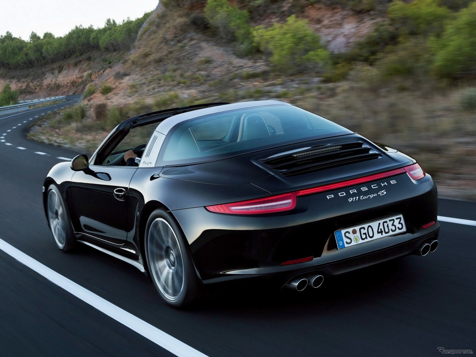 新型 ポルシェ 911 タルガ4S
