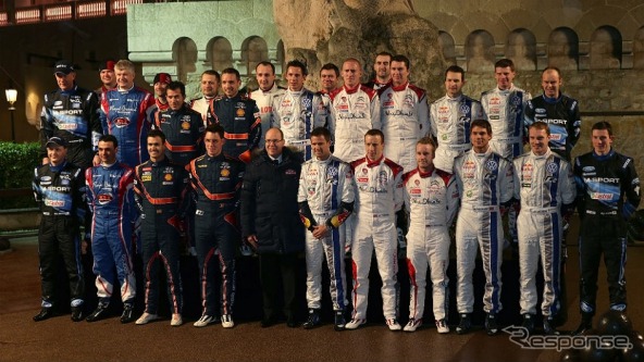 ドライバー達の集合写真