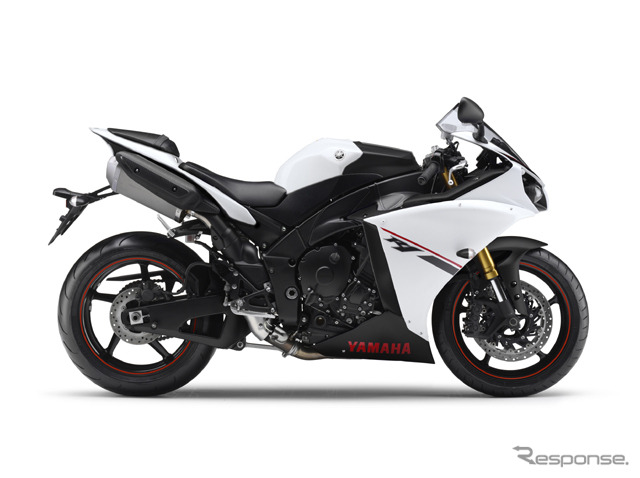 ブルーイッシュホワイトカクテル1