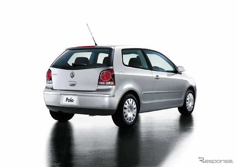 ポロ がVW共通グリルを採用、オプションナビは値下げ