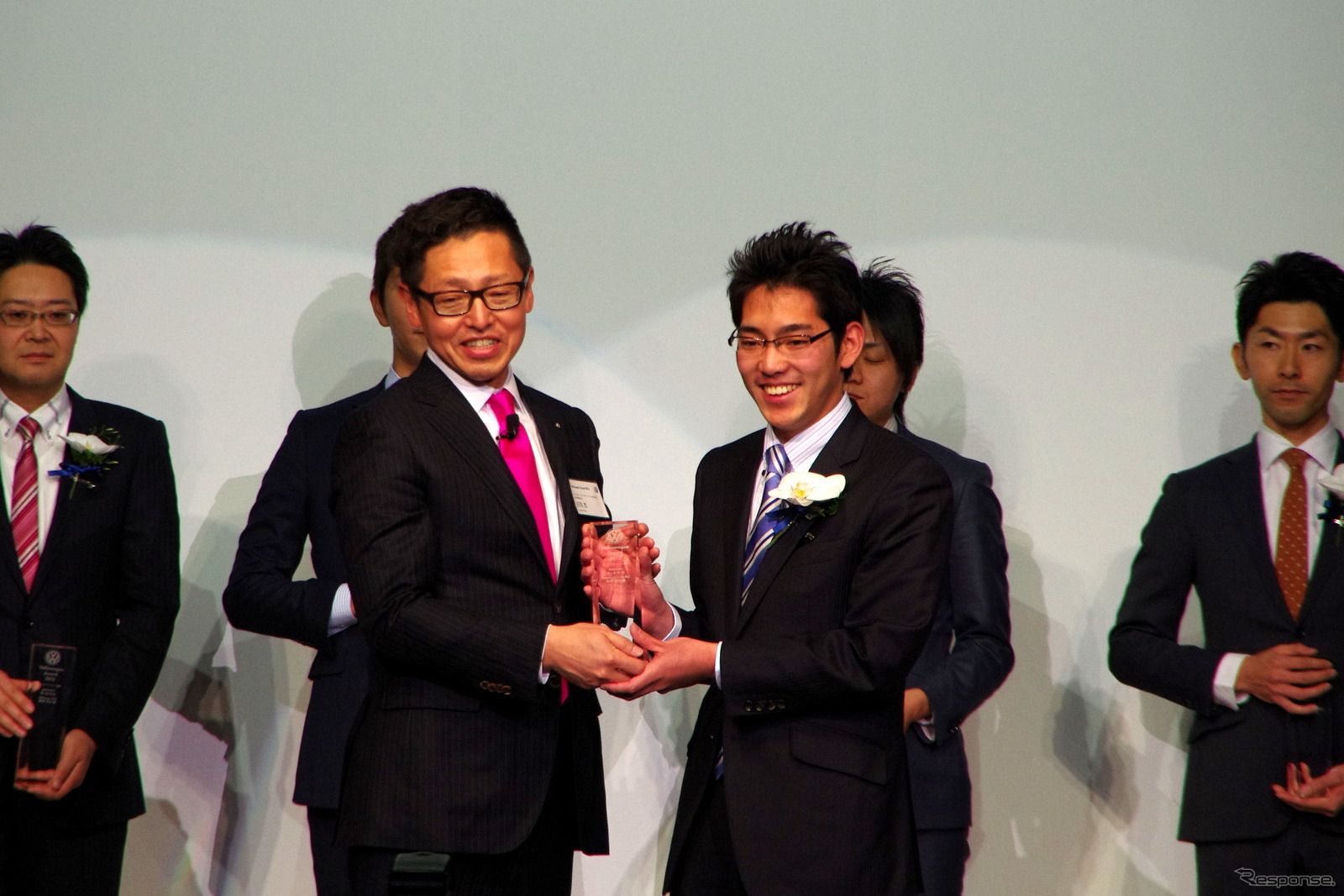 新車販売部門新人賞で1位となったフォルクスワーゲンセンター岡山の丸橋夏樹さん