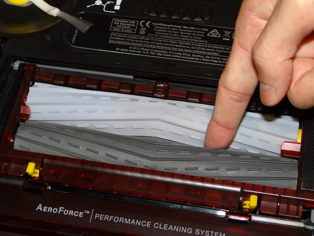 ローラーどうしの間隔も狭めて吸引力をアップ