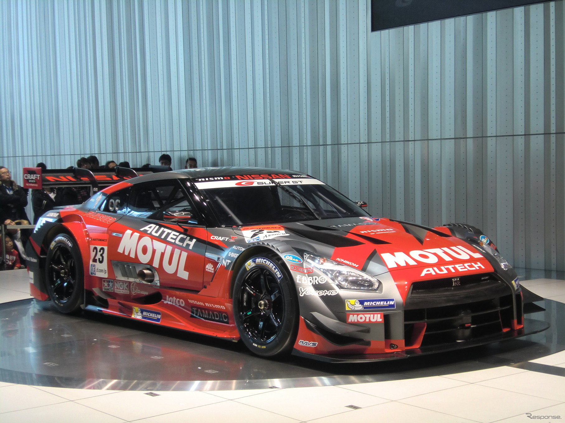 「MOTUL AUTECH GT-R」の2014年カラー（フロントビュー）。
