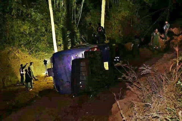 タイ北部、東北部でバス転落事故を相次ぐ　２台で３０人超けが