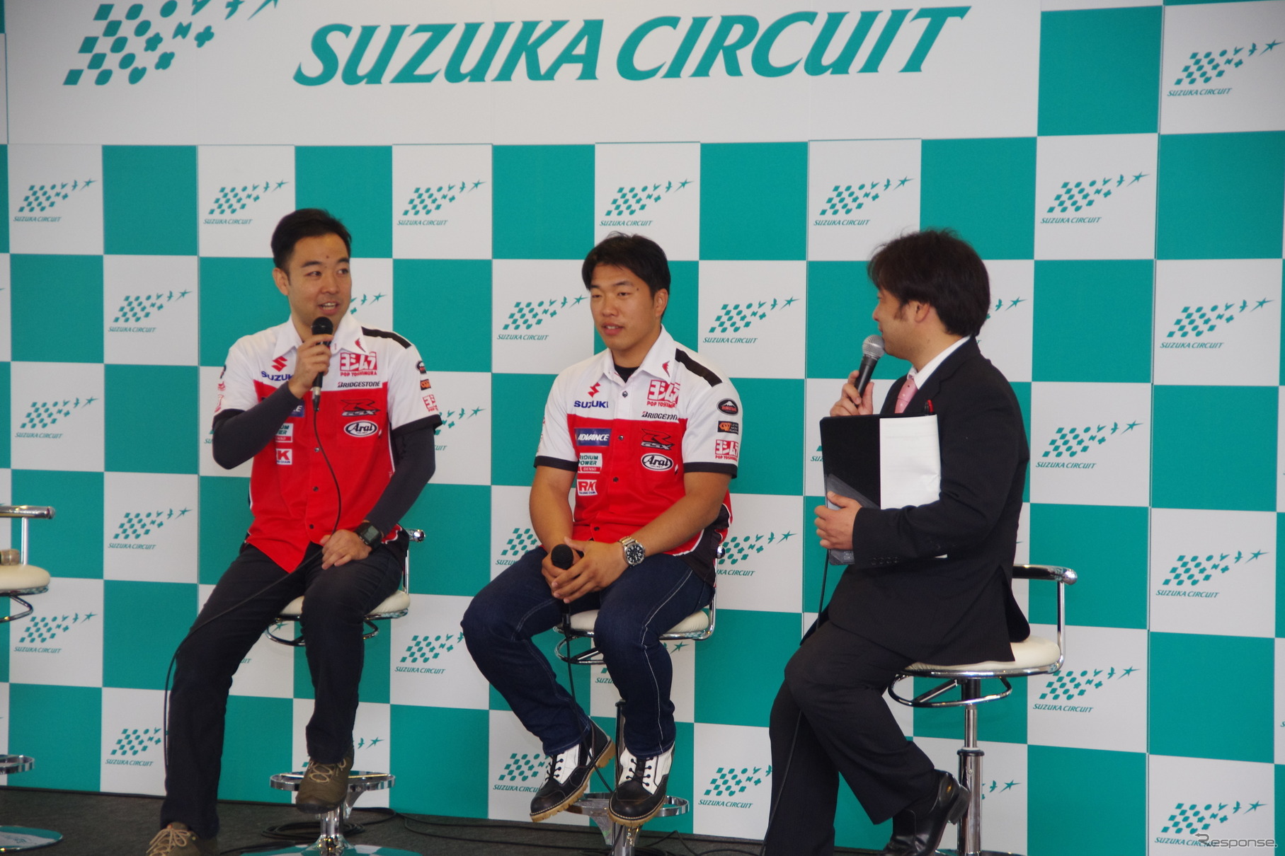 加藤監督、津田選手が登場し、8耐に向けての意気込みを語った。