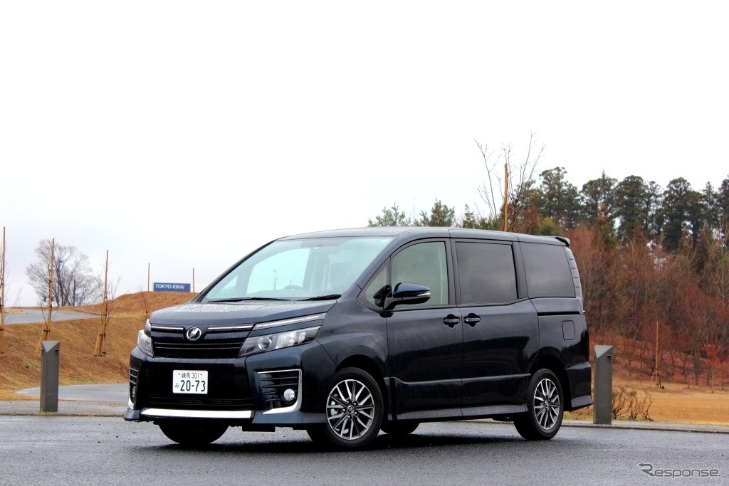 トヨタ・ヴォクシー