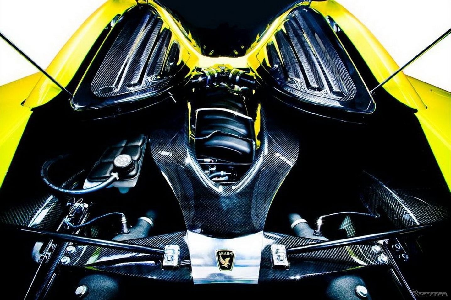 英国アラッシュカーズの新型スーパーカー AF8