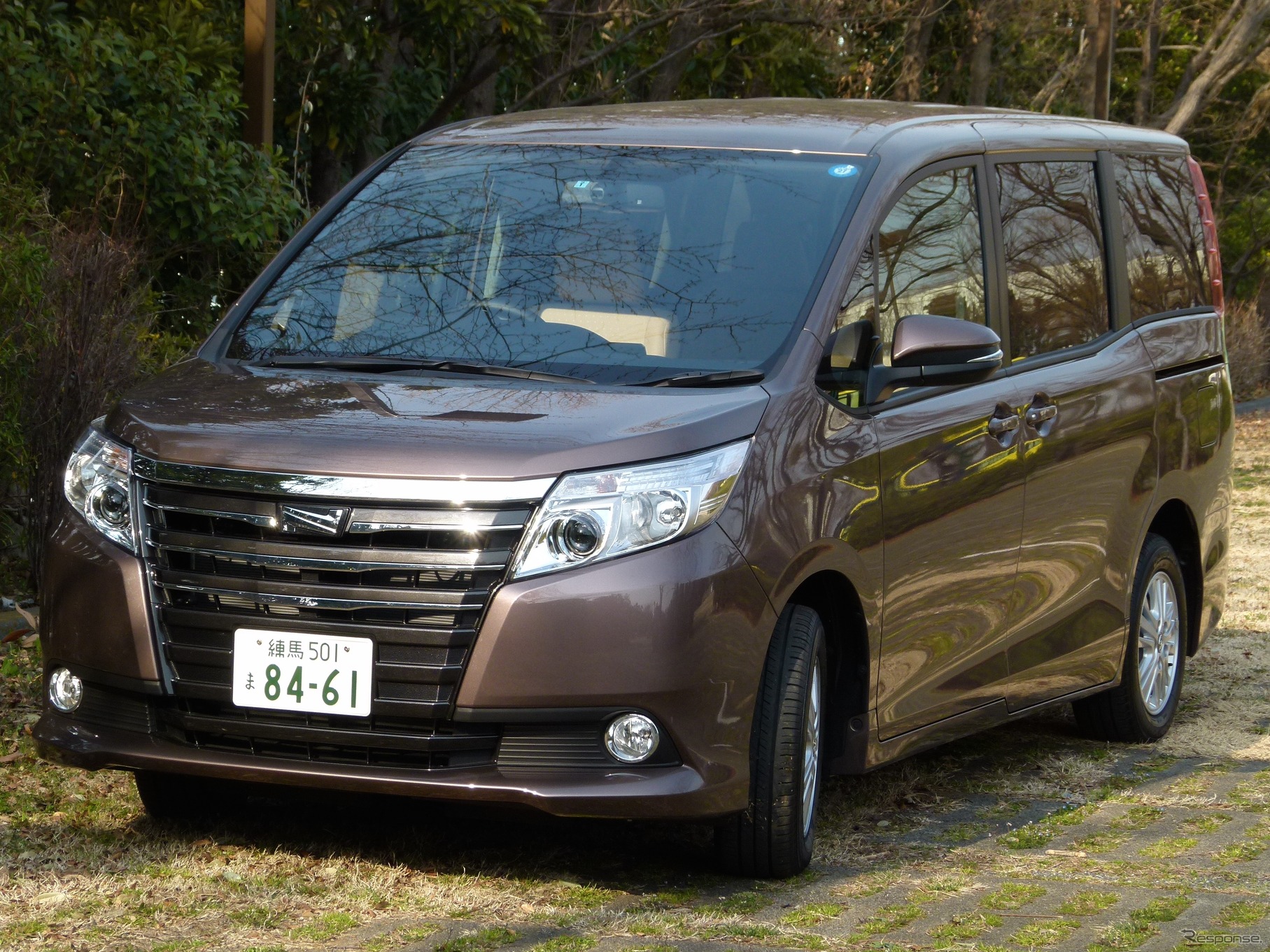 トヨタ・ノア G（7人乗り）