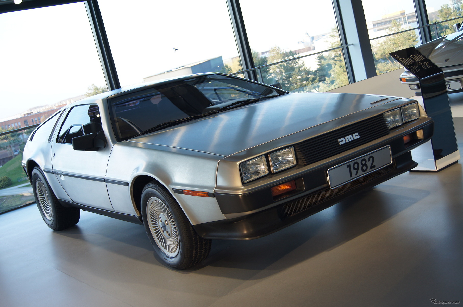デロリアン・DMC-12