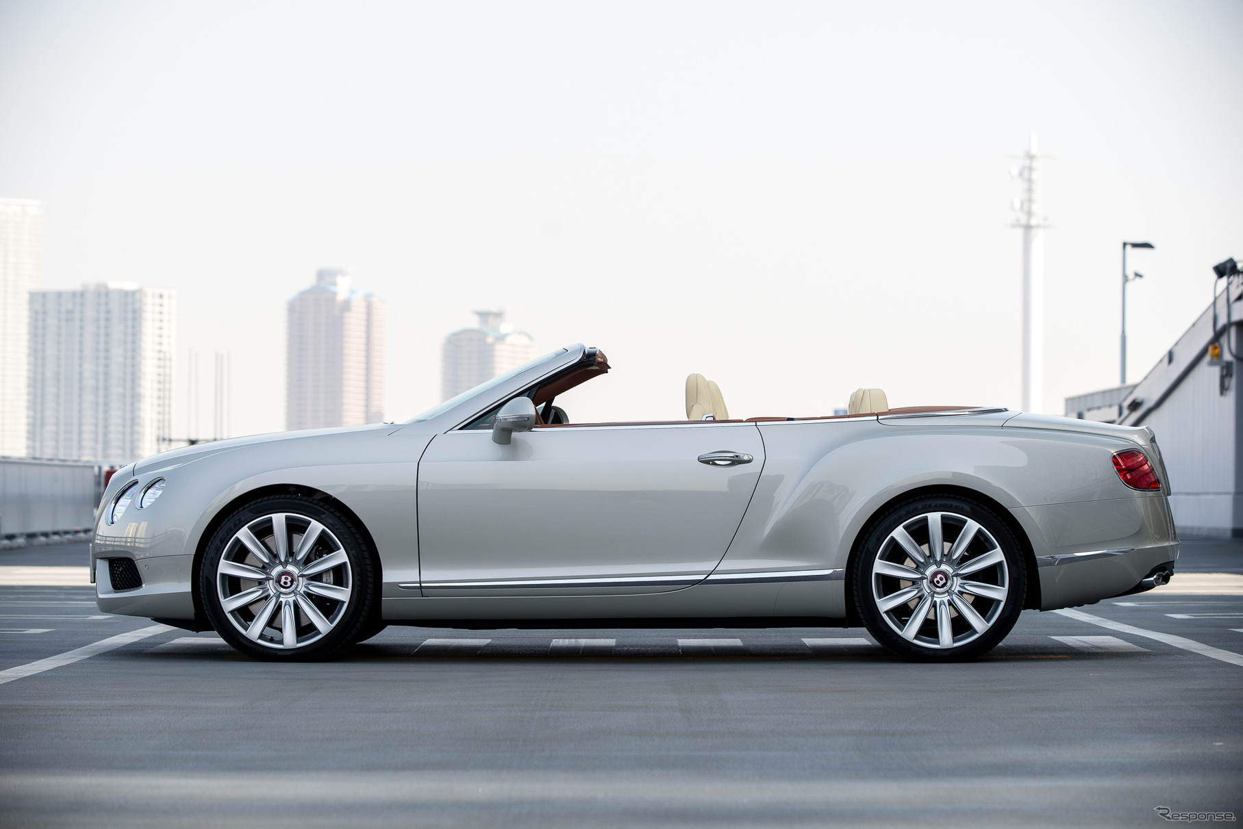 ベントレー・コンチネンタル GTC V8