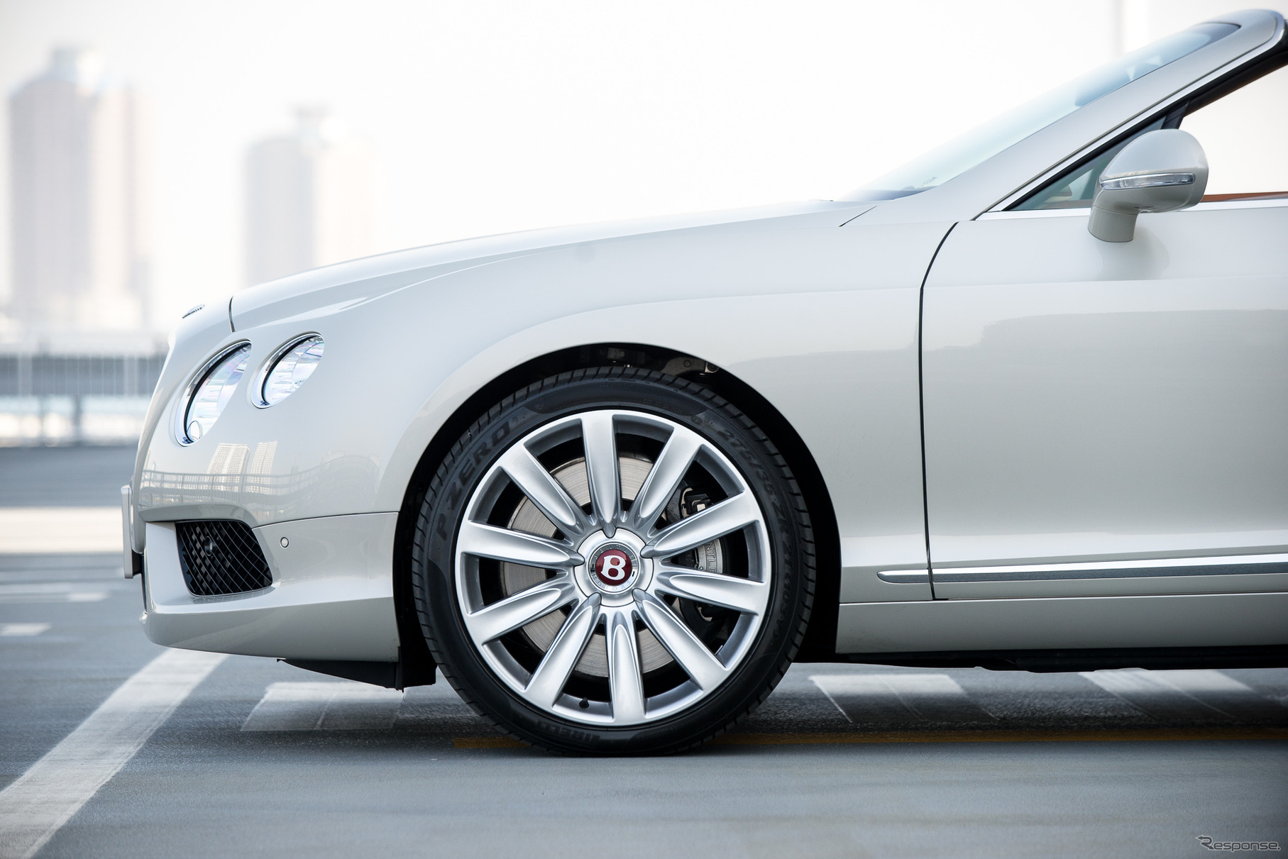 ベントレー・コンチネンタル GTC V8