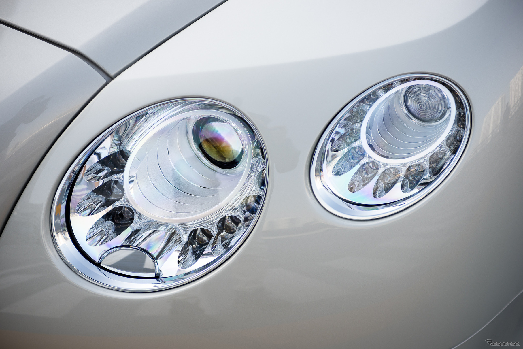 ベントレー・コンチネンタル GTC V8