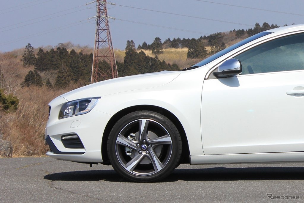 ボルボ S60 T5 R-DESIGN