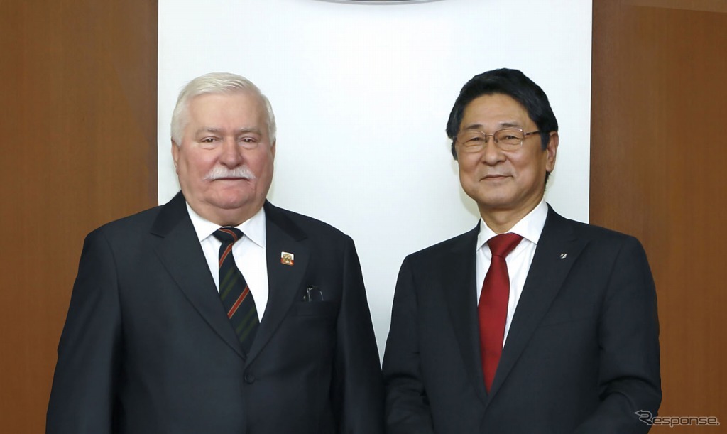 ワレサ氏と金井副会長