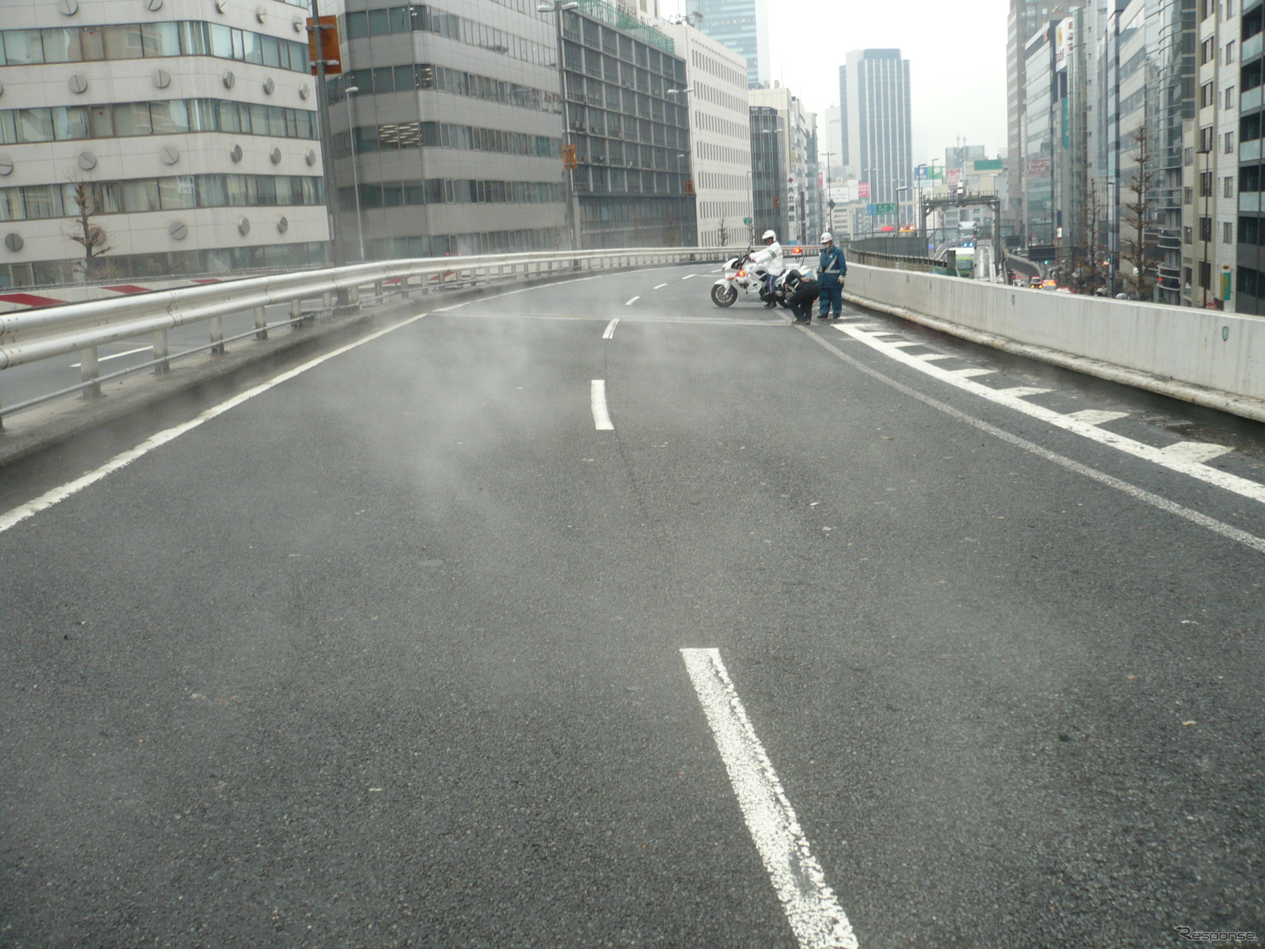 車両が通行する舗装やジョイント部分に大きな変化はない。