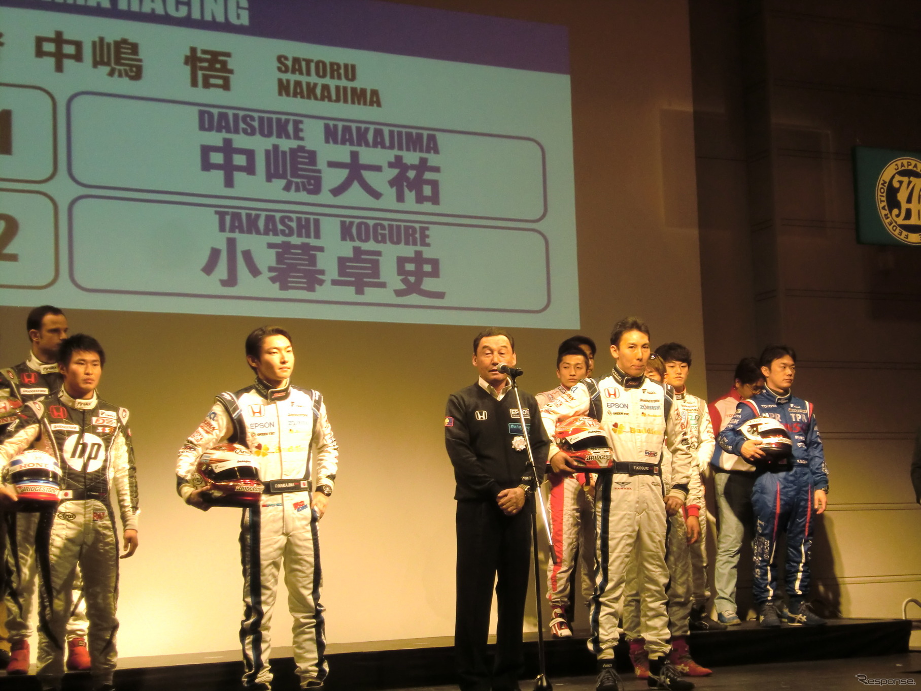中嶋悟監督のチームは監督の次男・大祐（左）と小暮卓史のコンビを継続。