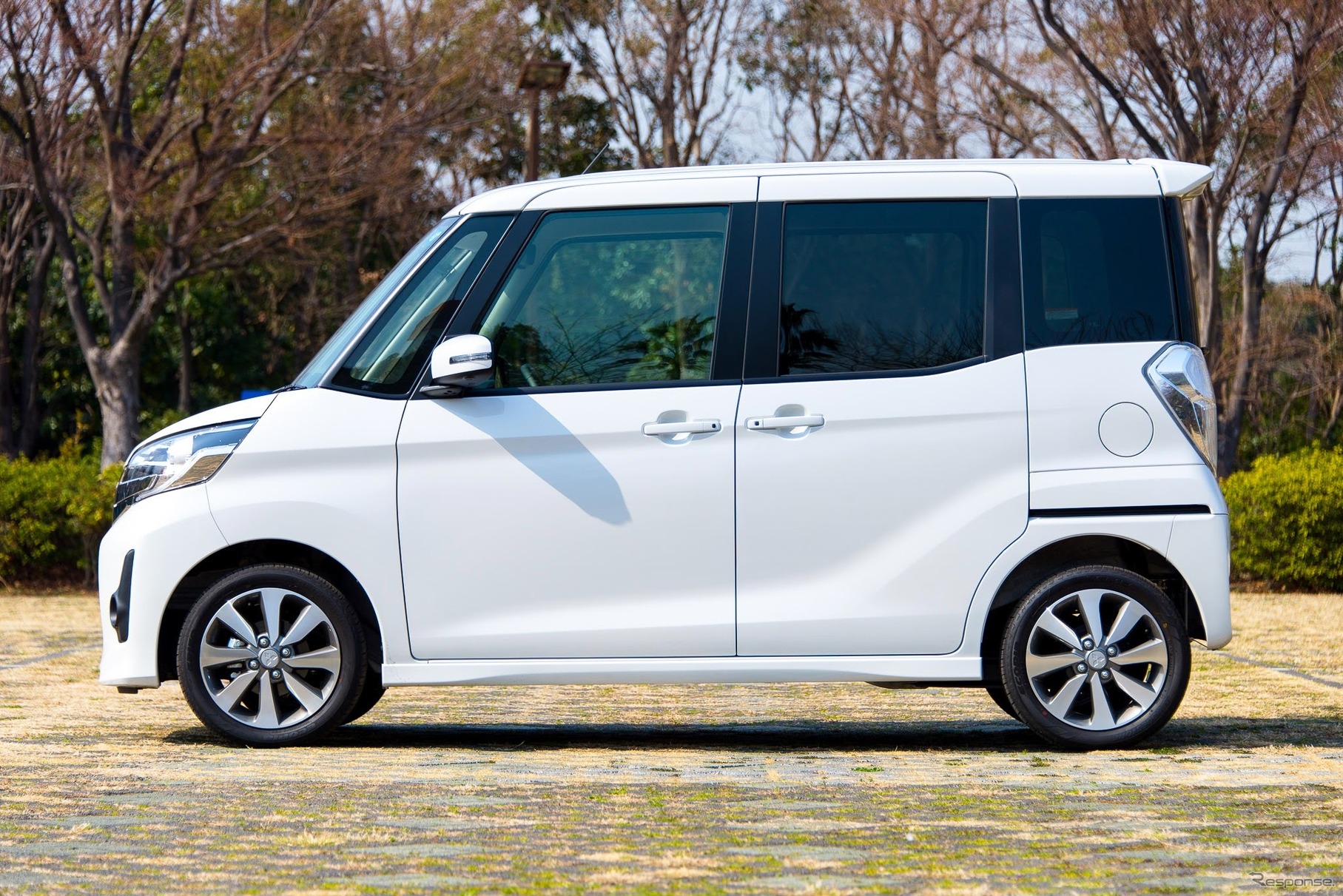 三菱・eKスペース