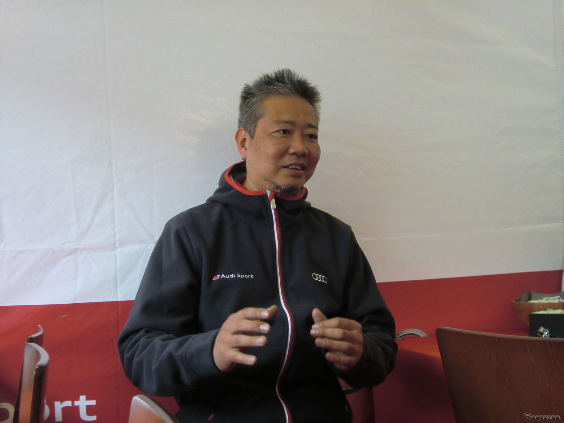 チームを率いる鬼木監督。