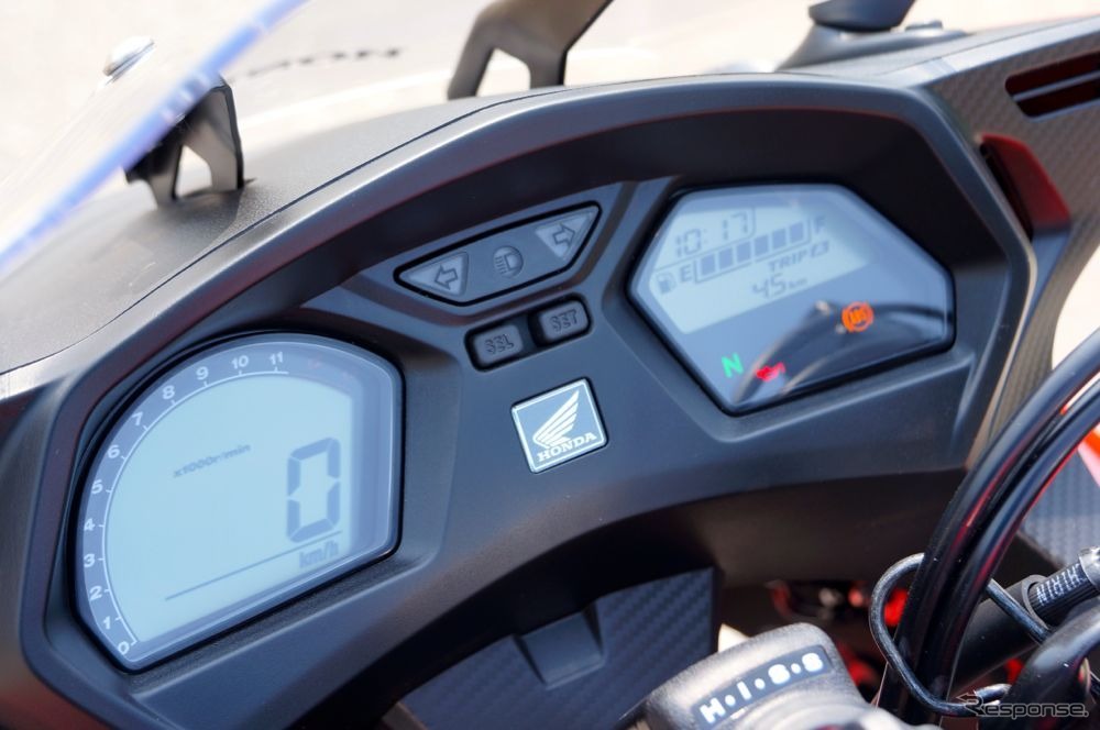 【ホンダ CBR650F 発売】中排気量スポーツのフルカウリングモデル［写真蔵］