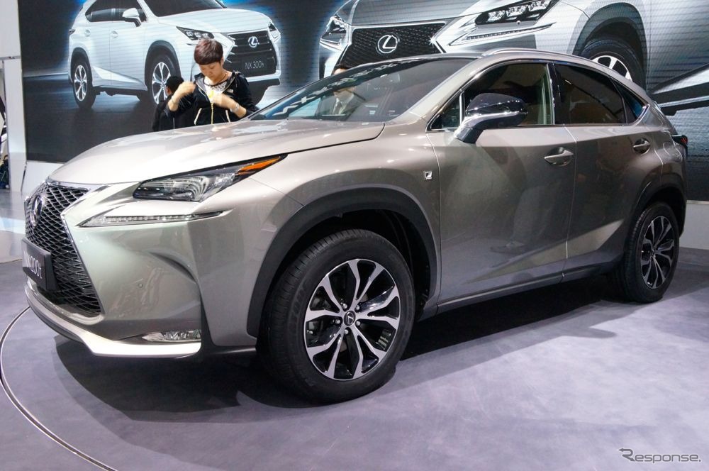 コンパクトSUV、レクサス NX を世界初公開