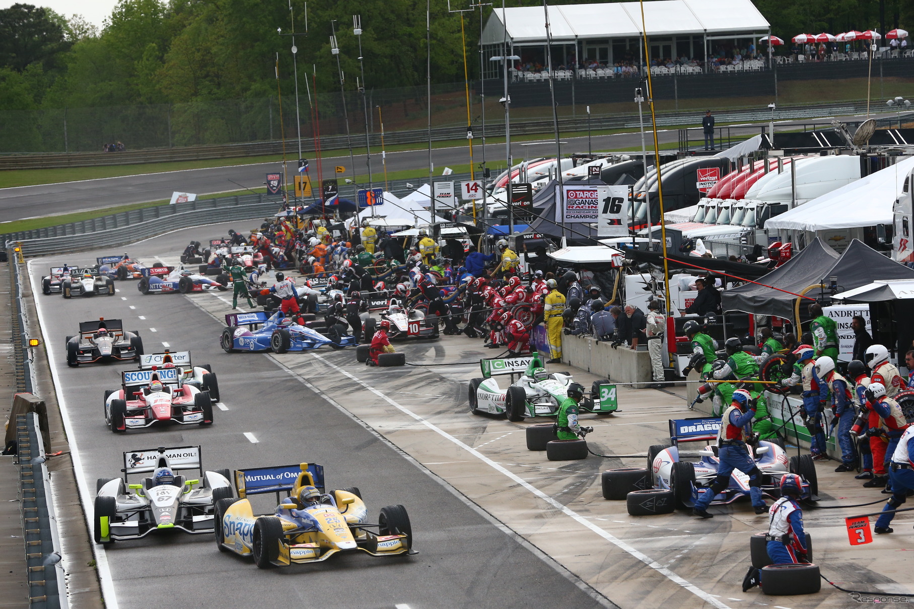 ピットの判断もいつも以上に難しいものとなったアラバマ戦。写真：INDYCAR