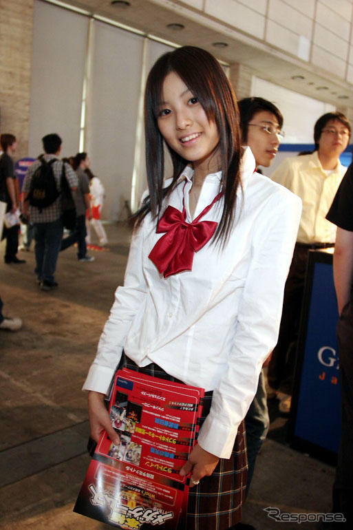【東京ゲームショウ05】コンパニオン写真蔵…楽しめる内容